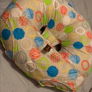 Nursing pillow